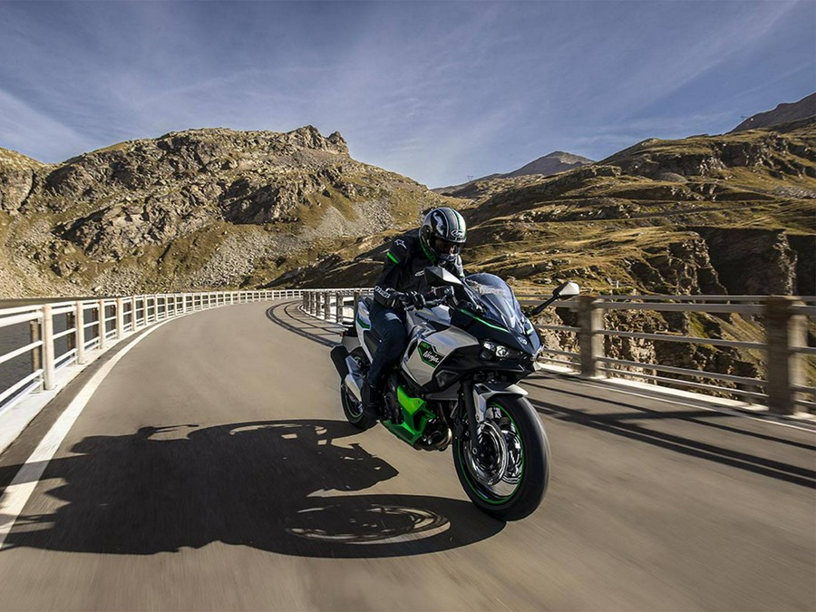 2024 Kawasaki Ninja® 7 Hybrid ABS