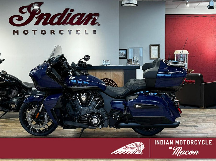 2024 Indian Motorcycle® Pursuit® Dark Horse® with PowerBand Audio Package Springfield Blue