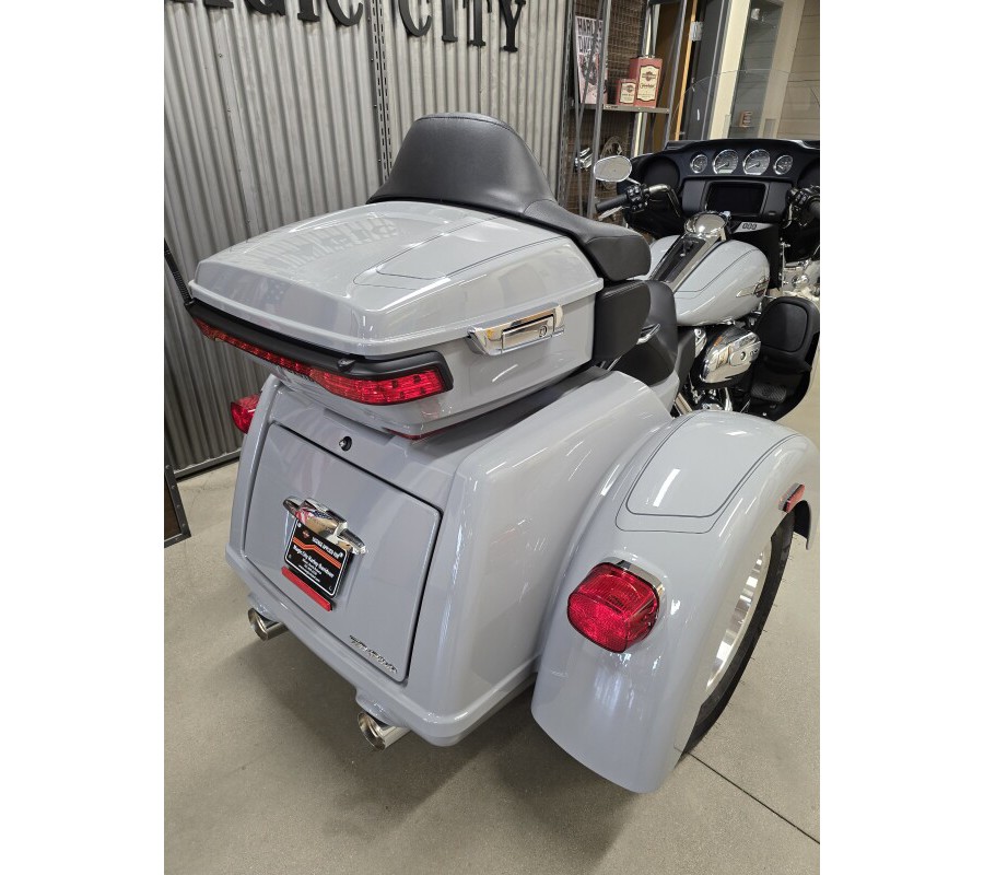 FLHTCUTG 2024 Tri Glide Ultra