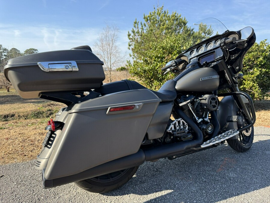 2019 Harley-Davidson® FLHXS Street Glide® Special