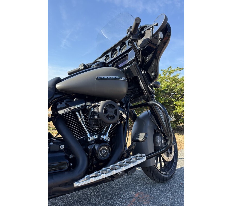 2019 Harley-Davidson® FLHXS Street Glide® Special