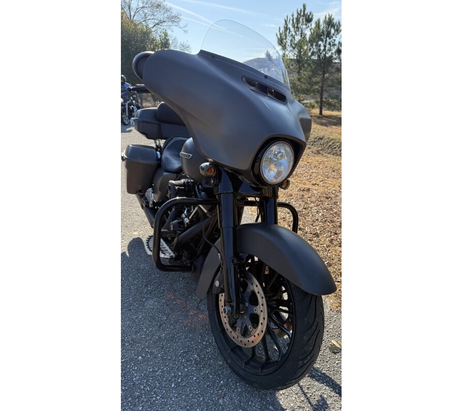 2019 Harley-Davidson® FLHXS Street Glide® Special