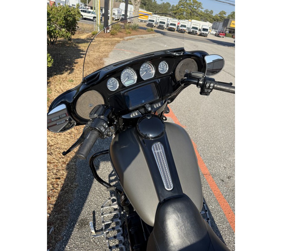 2019 Harley-Davidson® FLHXS Street Glide® Special