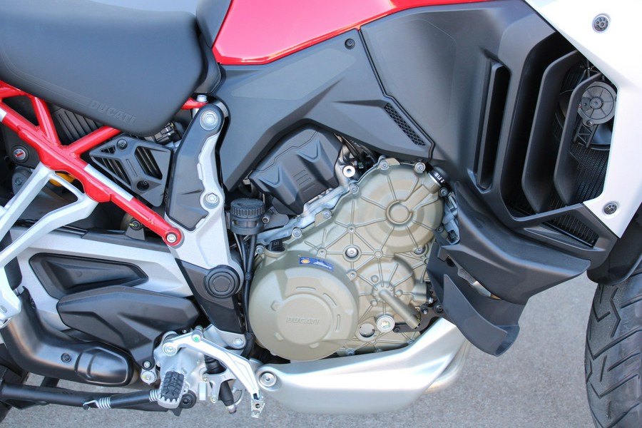 2024 Ducati Multistrada V4 S Travel & Radar