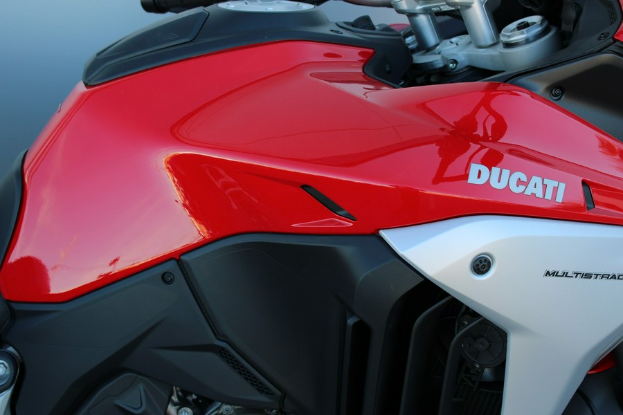 2024 Ducati Multistrada V4 S Travel & Radar