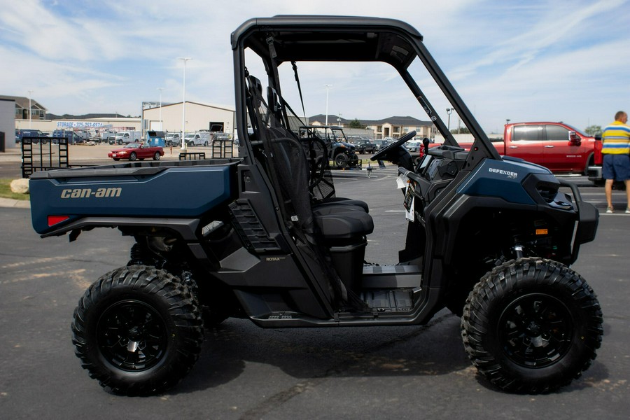 2026 CAN-AM DEFENDER XT HD11