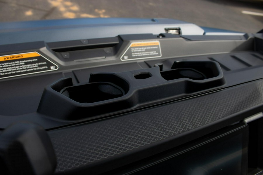 2026 CAN-AM DEFENDER XT HD11