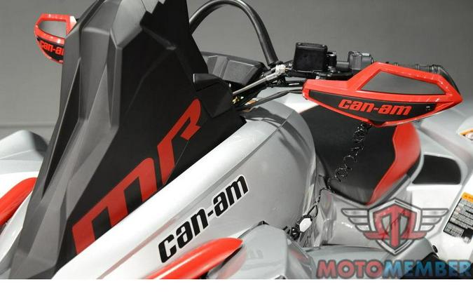2026 Can-Am Renegade X mr 1000 R Hyper Silver & Legion Red