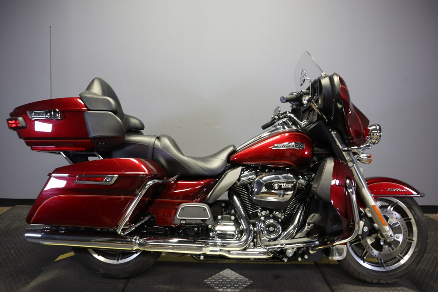 2017 Harley-Davidson Electra Glide Ultra Classic Two-Tone Mysterious Red Sunglo/Velocity Red Sung
