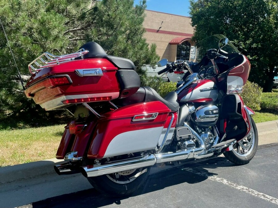 2019 Harley-Davidson Road Glide Ultra Wicked Red/Barracuda Silver