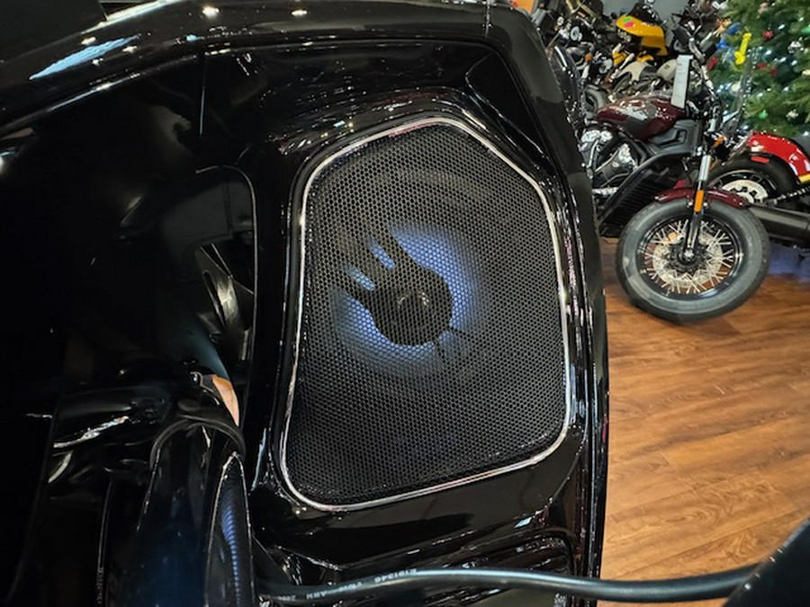 2026 Indian Motorcycle® Pursuit 112 Limited with PowerBand Audio Package