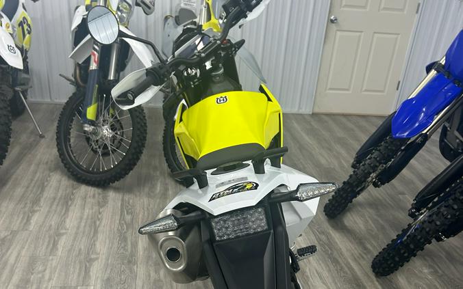 2026 Husqvarna Supermoto 701