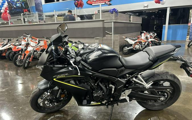 2026 Honda CBR650R E-CLUTCH