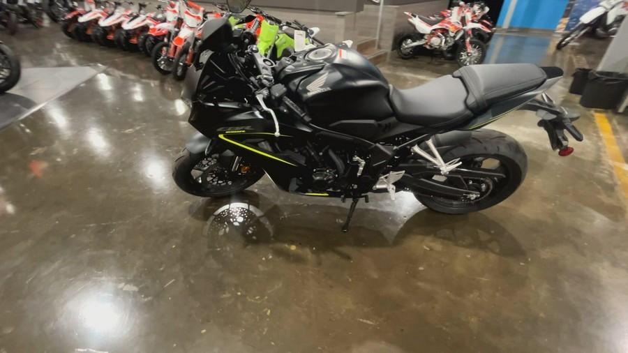 2026 Honda CBR650R E-CLUTCH