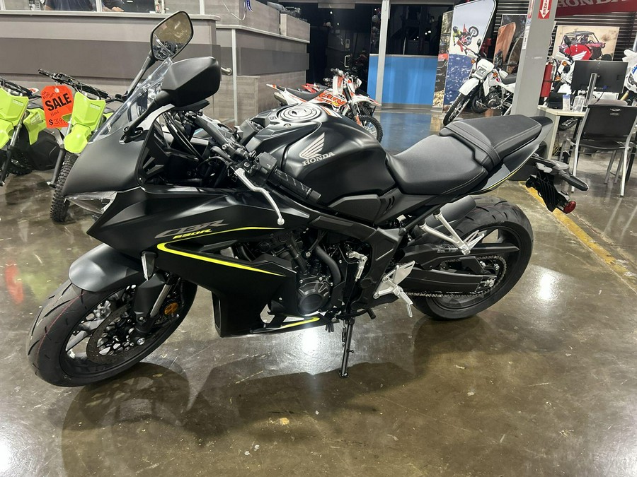 2026 Honda CBR650R E-CLUTCH
