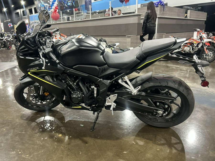 2026 Honda CBR650R E-CLUTCH