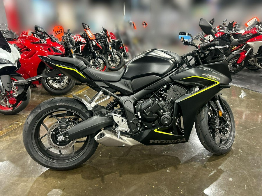 2026 Honda CBR650R E-CLUTCH