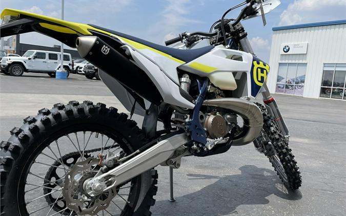 2024 Husqvarna TE 300