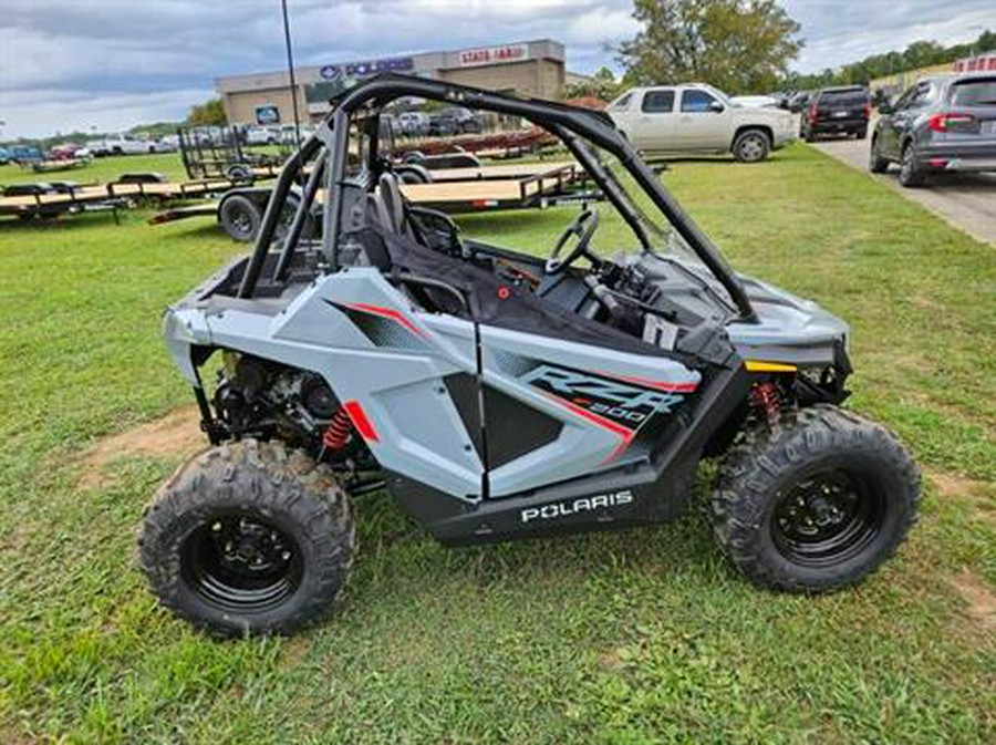 2024 Polaris RZR 200 EFI