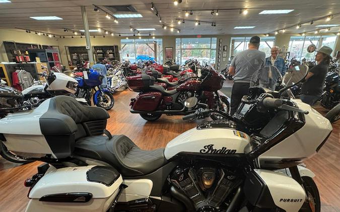 2026 Indian Motorcycle® Pursuit 112 Dark Horse® with PowerBand Audio Package