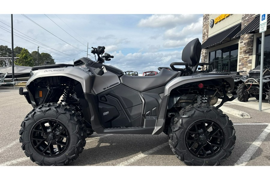 2026 Can-Am OUTLANDER 700 MAX XT