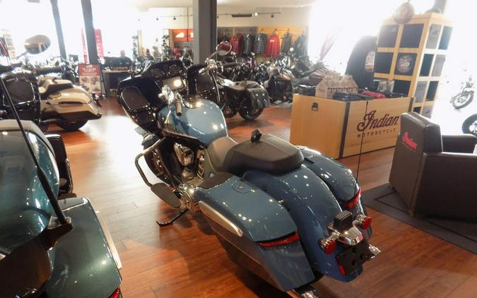 2026 Indian Motorcycle® Challenger® Limited 112 w/PowerBand Audio Storm Blue with Black Metallic