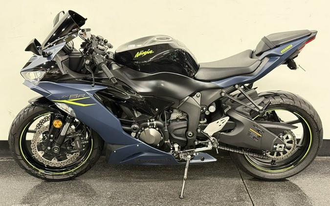 2022 Kawasaki Ninja ZX-6R Metallic Matte Twilight Blue/Metallic Diablo Black