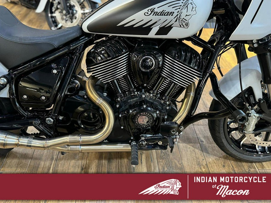 2024 Indian Motorcycle® Sport Chief Ghost White Metallic Smoke