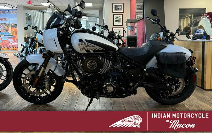 2024 Indian Motorcycle® Sport Chief Ghost White Metallic Smoke