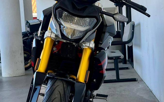 2025 BMW G 310 R
