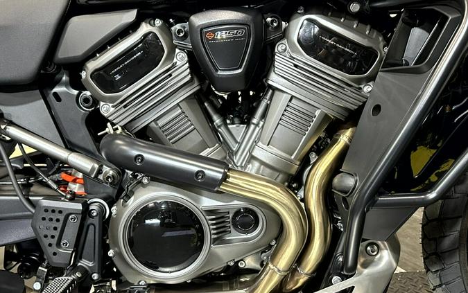 2026 Harley-Davidson® Pan America® 1250 ST Vivid Black Black Trim