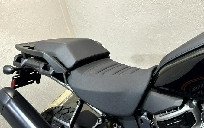 2026 Harley-Davidson® Pan America® 1250 ST Vivid Black Black Trim