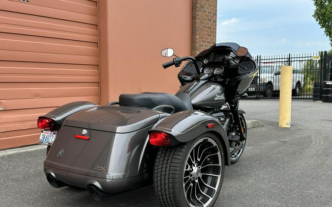 Harley-Davidson® Road Glide® 3 Gray Haze