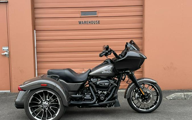 Harley-Davidson® Road Glide® 3 Gray Haze