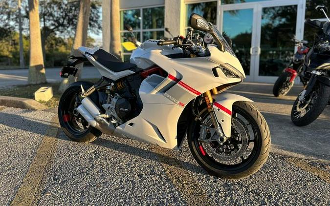 2024 Ducati Supersport 950 S White Stripe