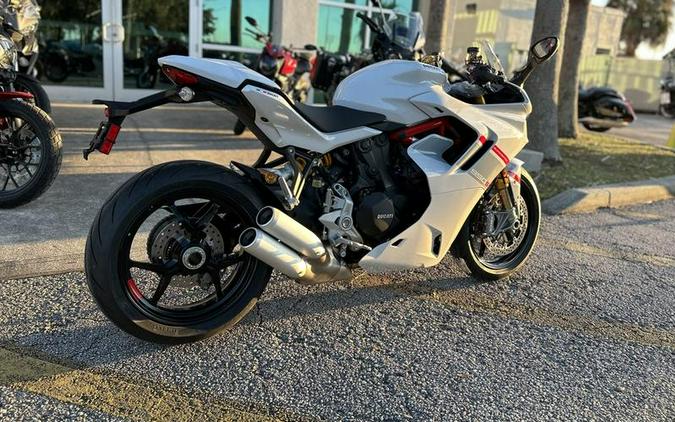 2024 Ducati Supersport 950 S White Stripe