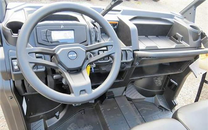 2025 Can-Am Defender DPS HD10