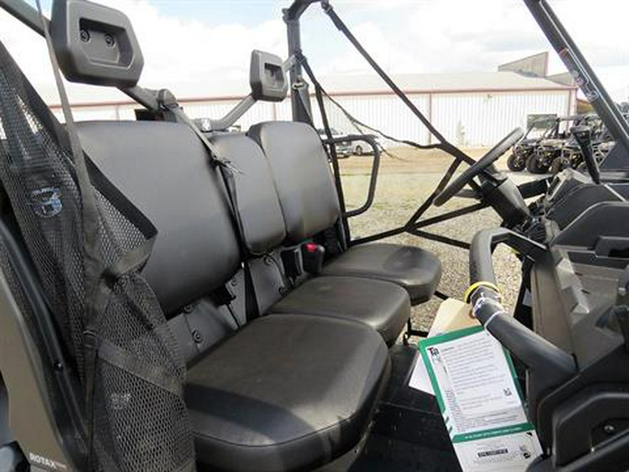 2025 Can-Am Defender DPS HD10