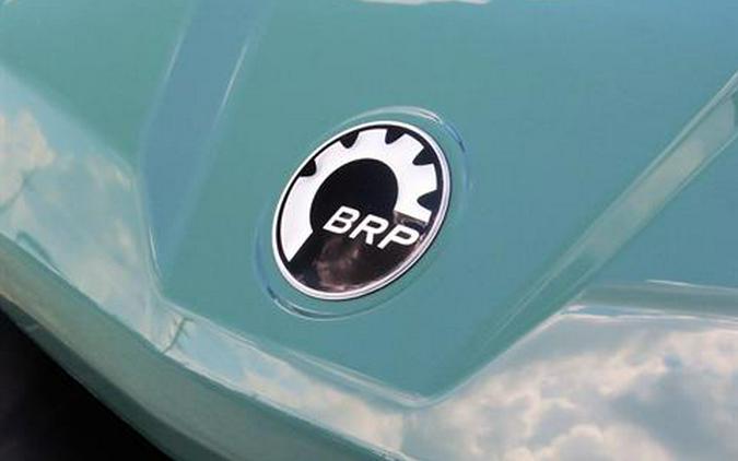 2025 Can-Am Defender DPS HD10