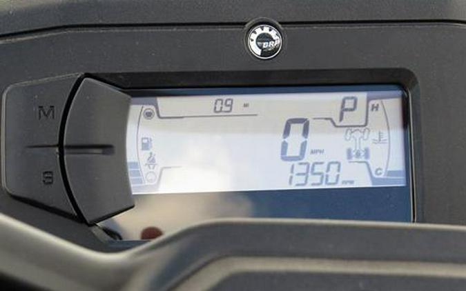 2025 Can-Am Defender DPS HD10