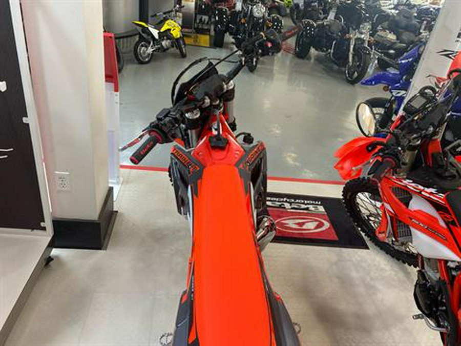 2025 Beta X TRAINER 300