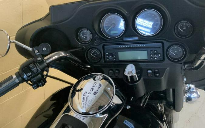 2009 Harley-Davidson® FLHTCU ULTRA CLASSIC