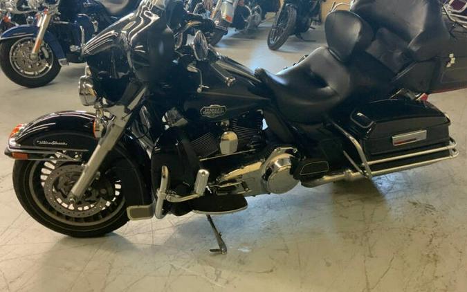 2009 Harley-Davidson® FLHTCU ULTRA CLASSIC