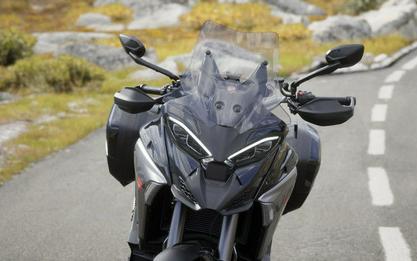 2026 Ducati Multistrada V4 S Travel & Radar Thrilling Black
