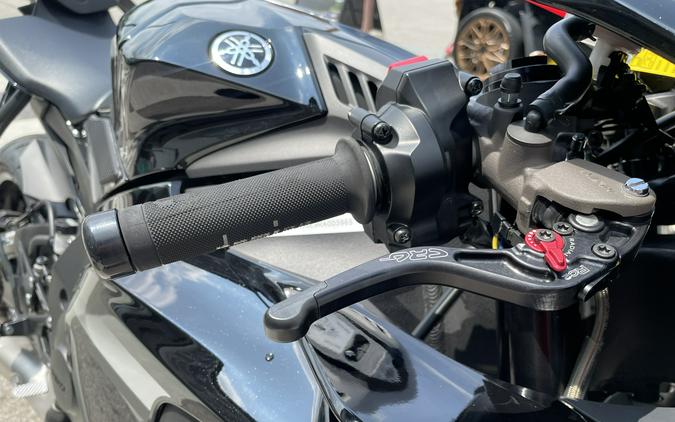 2024 Yamaha YZF-R1