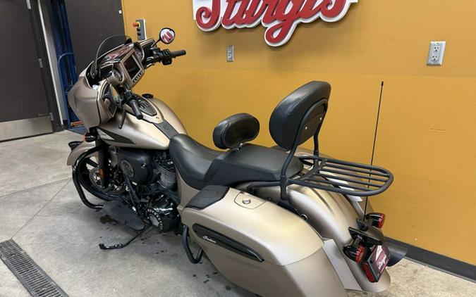 2024 Indian Chieftain Dark Horse w/Powerband Audio Pkg Sandstone Smoke