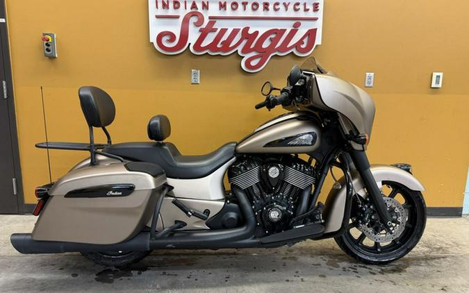 2024 Indian Chieftain Dark Horse w/Powerband Audio Pkg Sandstone Smoke