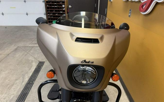 2024 Indian Chieftain Dark Horse w/Powerband Audio Pkg Sandstone Smoke