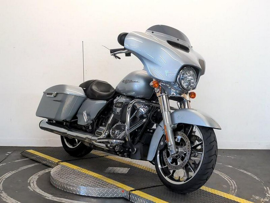 2020 Harley-Davidson® FLHX - Street Glide®