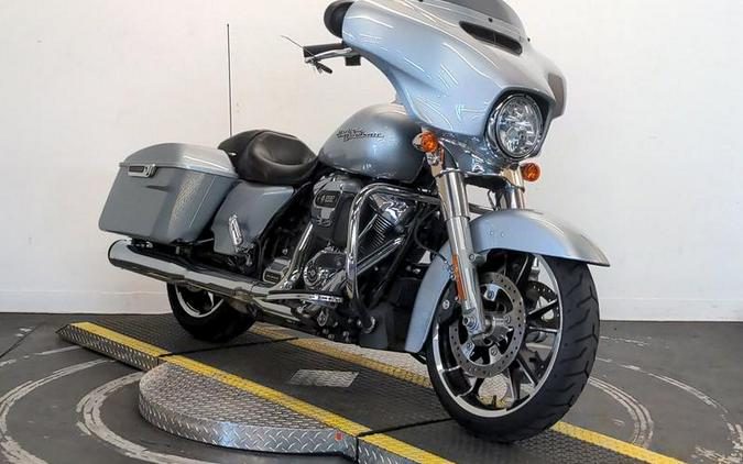 2020 Harley-Davidson® FLHX - Street Glide®